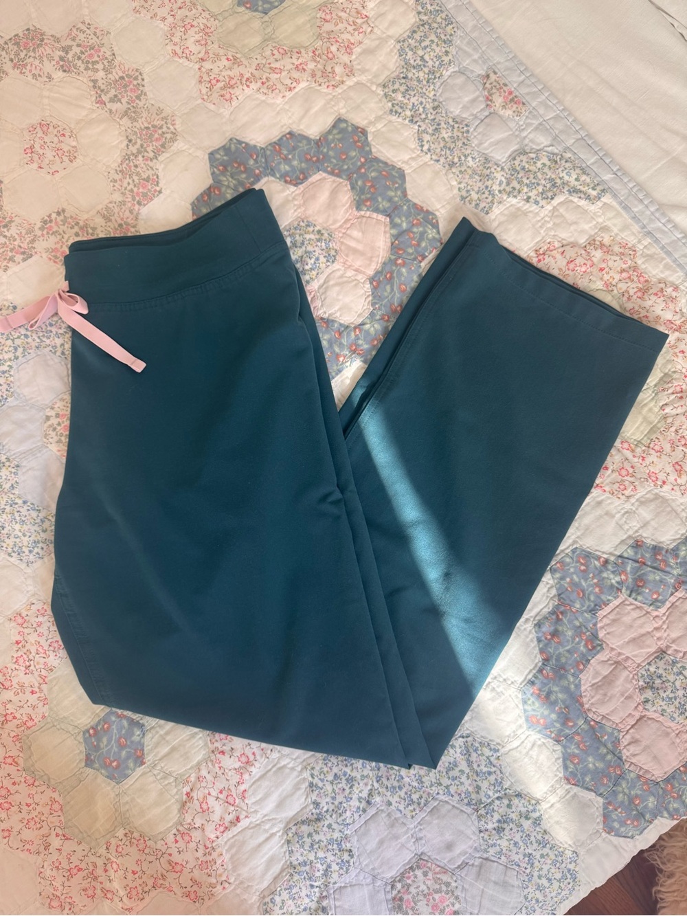 Figs scrub pants size M